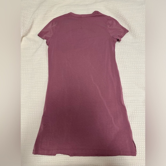 Lululemon Classic-Fit Cotton-Blend T-Shirt Dress, Velvet Dust (S) - Picture 2 of 2